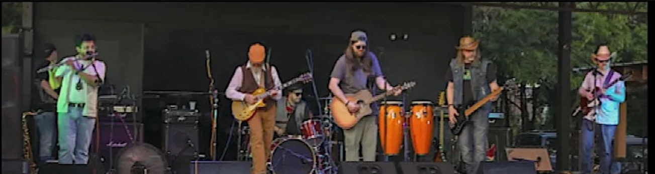 Lightning in the Air live onstage